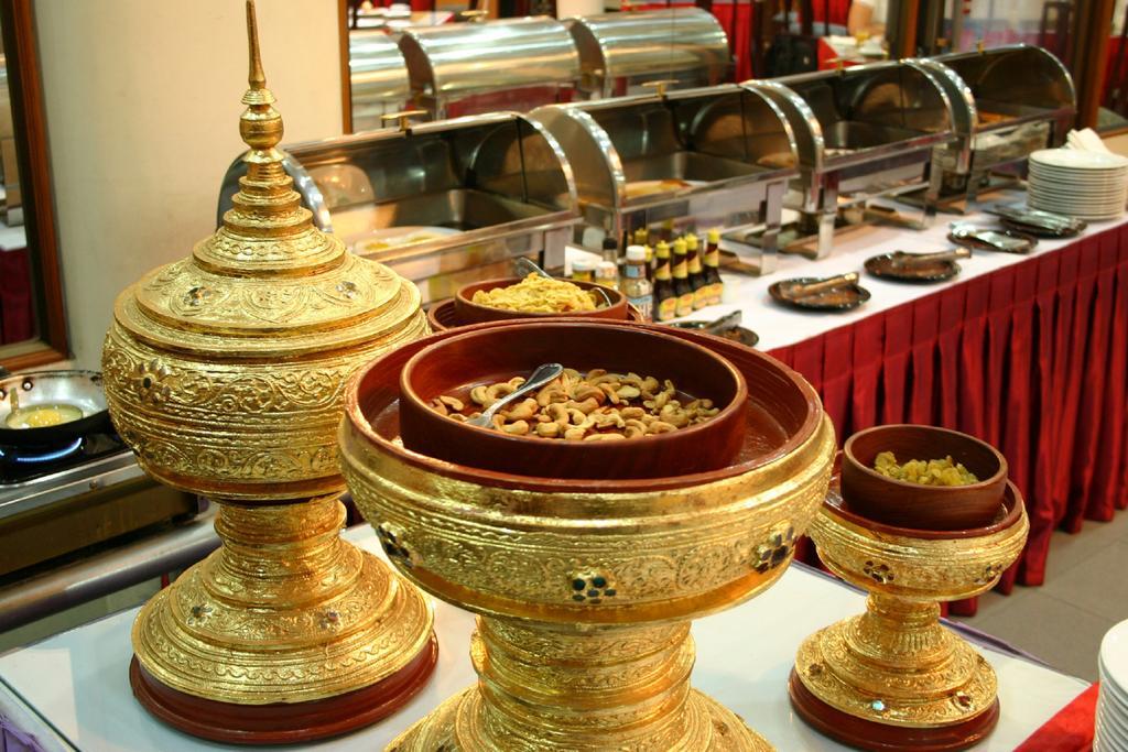 Yuzana Garden Hotel يانغون المظهر الخارجي الصورة